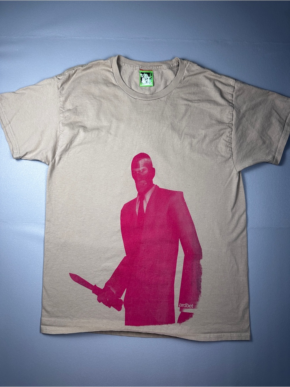 Ardbet Pink Knife Graphic T-Shirt Gray Horror Streetwear Tee